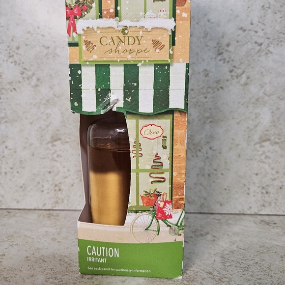 Pier One Ribbon Candy Reed Diffuser Set Home Fragrance 6.7 Fl Oz. - Picture 2 of 13